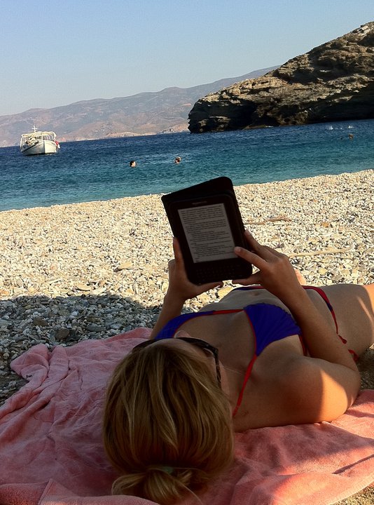 Με τα Kindle στις παραλίες – φωτό (μέρος 2ο)