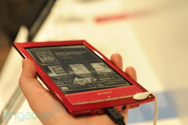 Ο Sony Reader PRS-T1 έχει λειτουργικό Android και τα πρώτα hands-on video